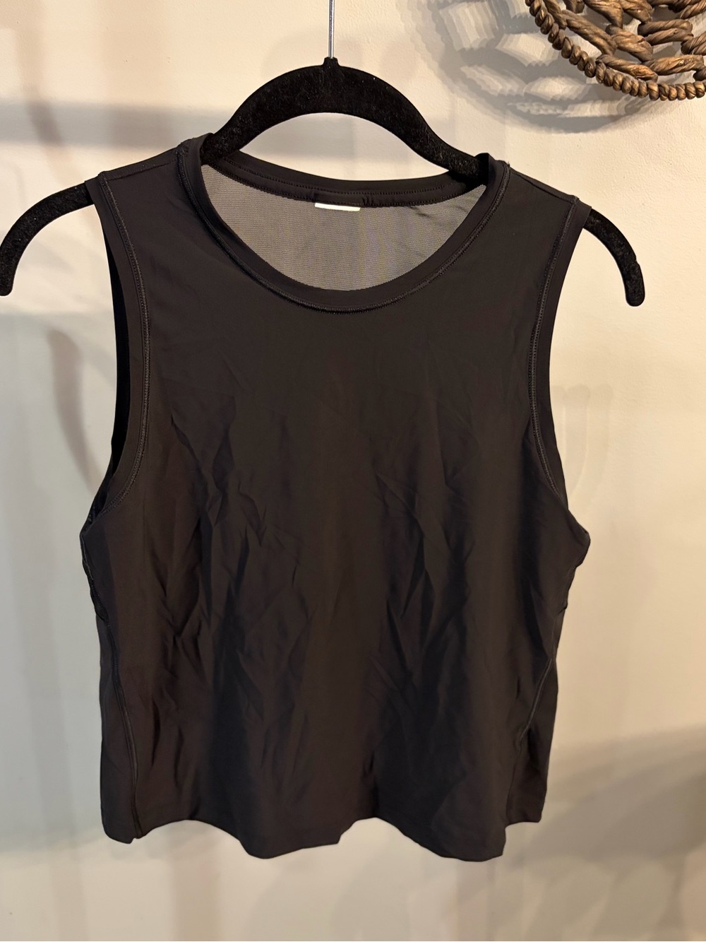 Athleta Ultimate Muscle Tank in black size large